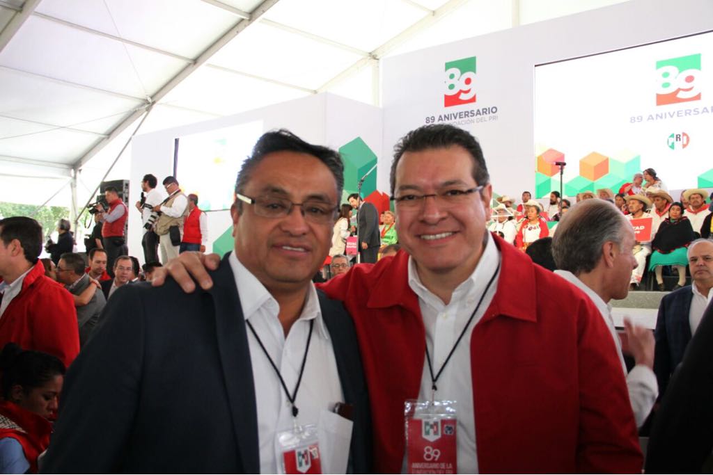 Marco Mena asiste al 89 aniversario del PRI